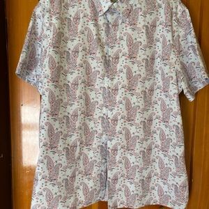 Perry Ellis Paisley Mens Shortsleeve casual shirt